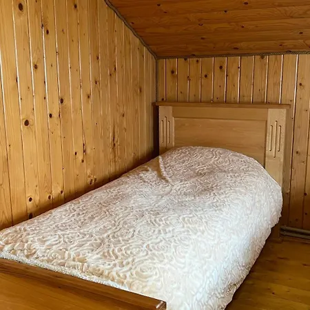 Domashnya Oselya Rum i privatbostad *
